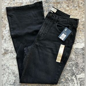 NWT Women’s Universal Thread Black High Rise Flare Jeans 10 Regular